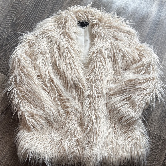 Cream Faux Fur Shaggy Coat - Picture 4 of 7